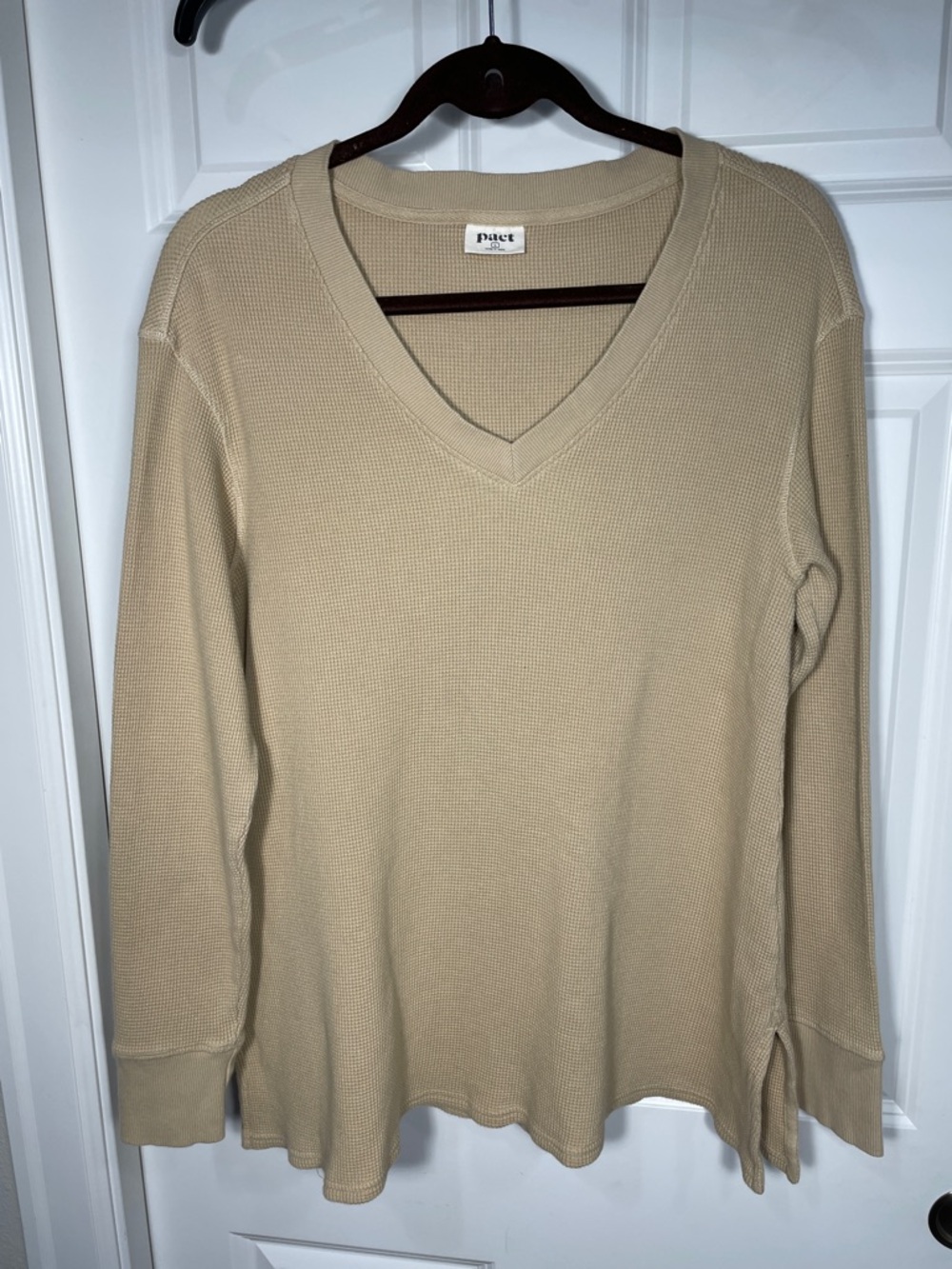 Pact Waffle Thermal Top Size Large Long Sleeve V Neck Tan Organic Cotton